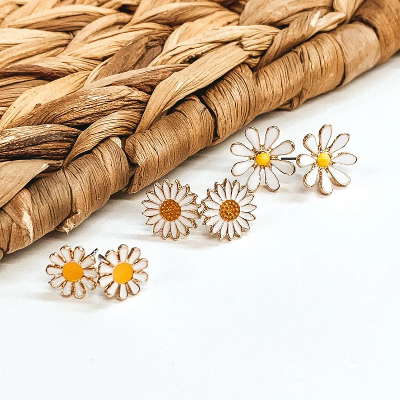 Women’s casual earrings-90's Flower Earring Set in White