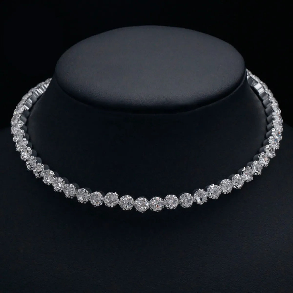 Women’s stylish necklace-Elegant Lady Solid Color Silver Plated Zircon Alloy Wholesale Necklace