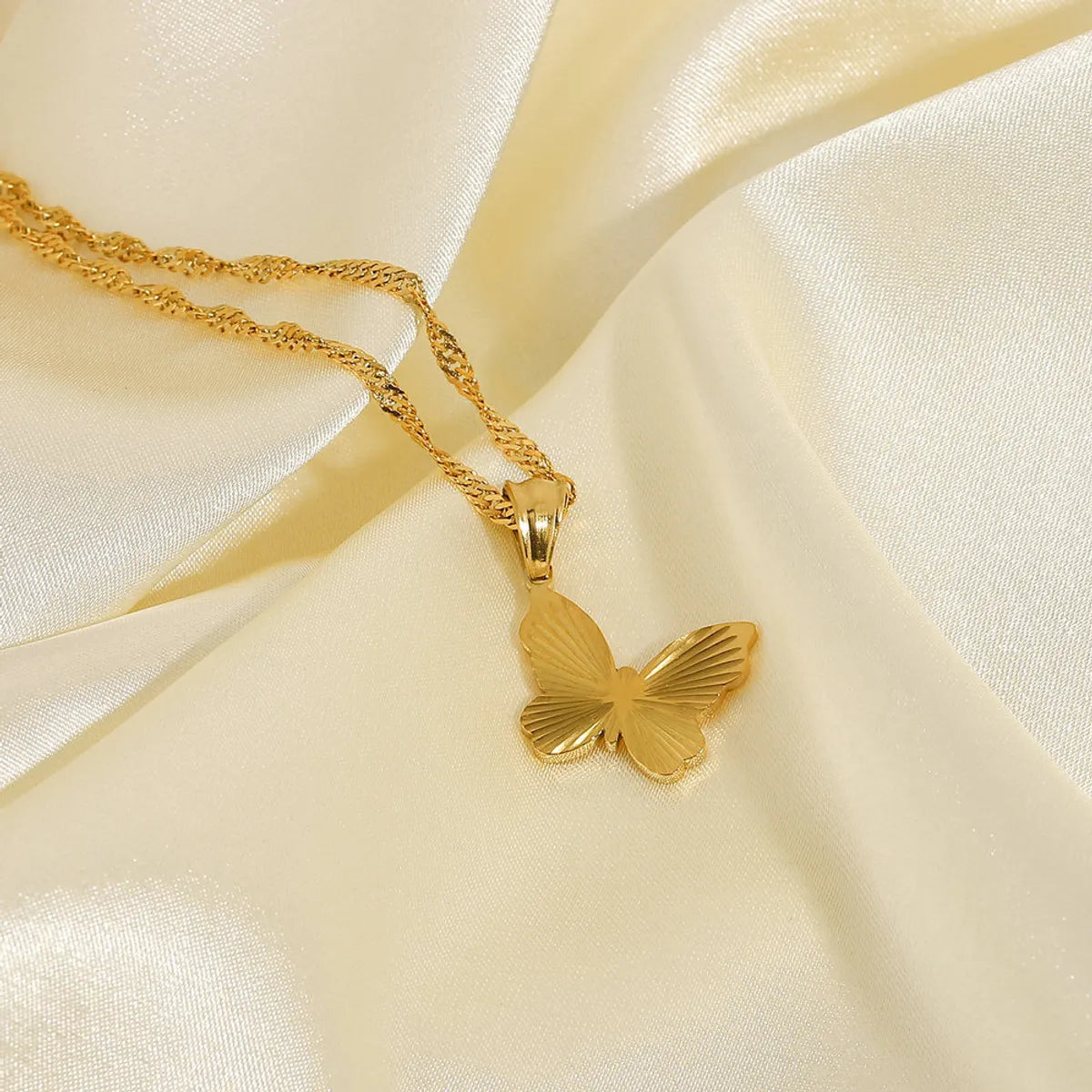 Women’s delicate necklace-Chic Metal Butterfly Pendant 18k Gold Plated Stainless Steel Necklace