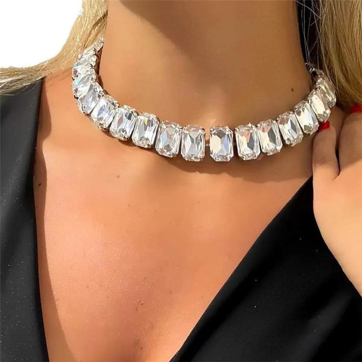 Women’s layered chain necklace-Glam Queen Square Alloy Rhinestones Women's Choker