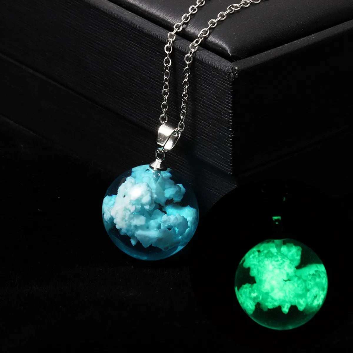 Women’s pendant necklace-1 Piece Japanese Style Clouds Eagle Resin Unisex Pendant Necklace