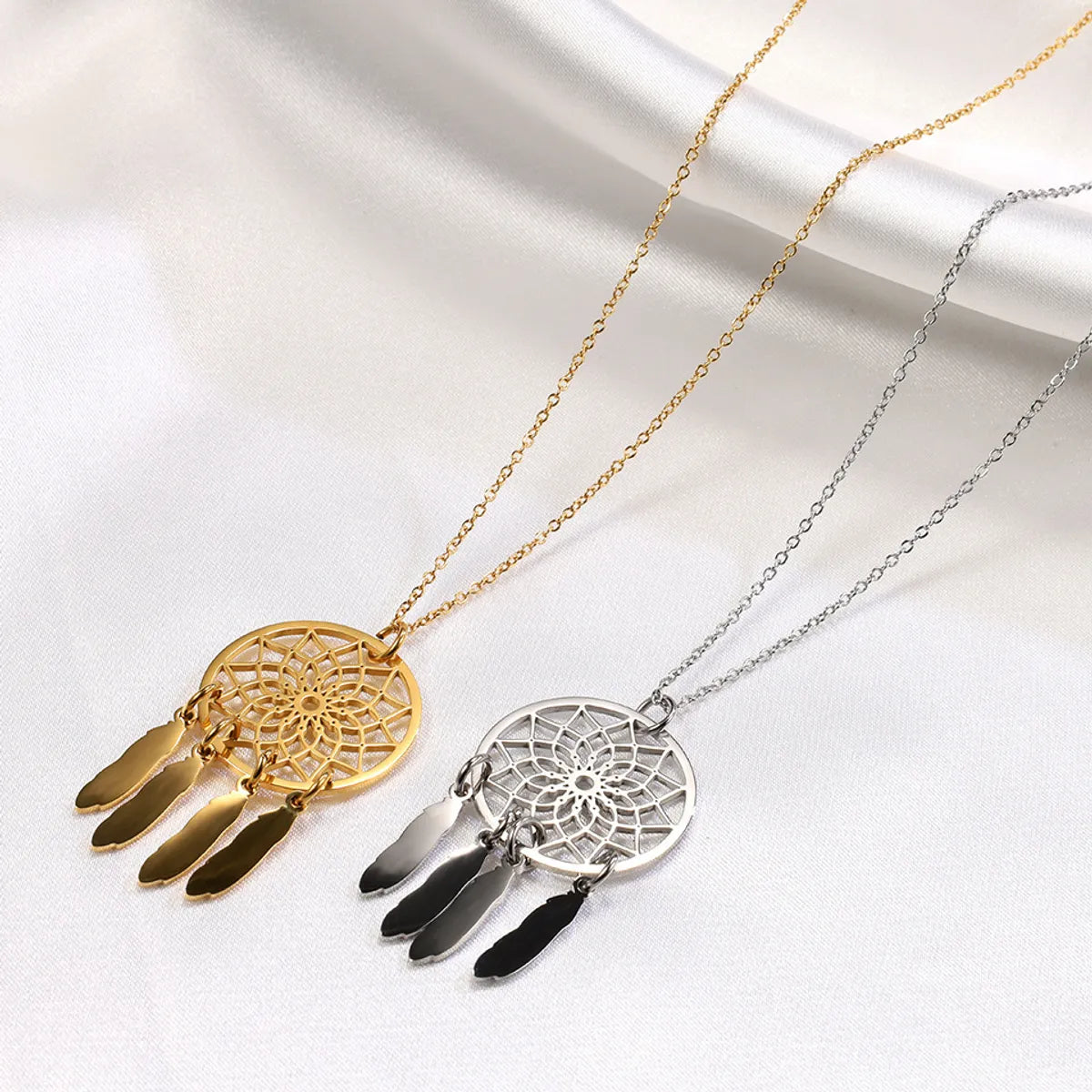 Women’s layered chain necklace-Simple Style Round Titanium Steel Plating Gold Plated Pendant Necklace