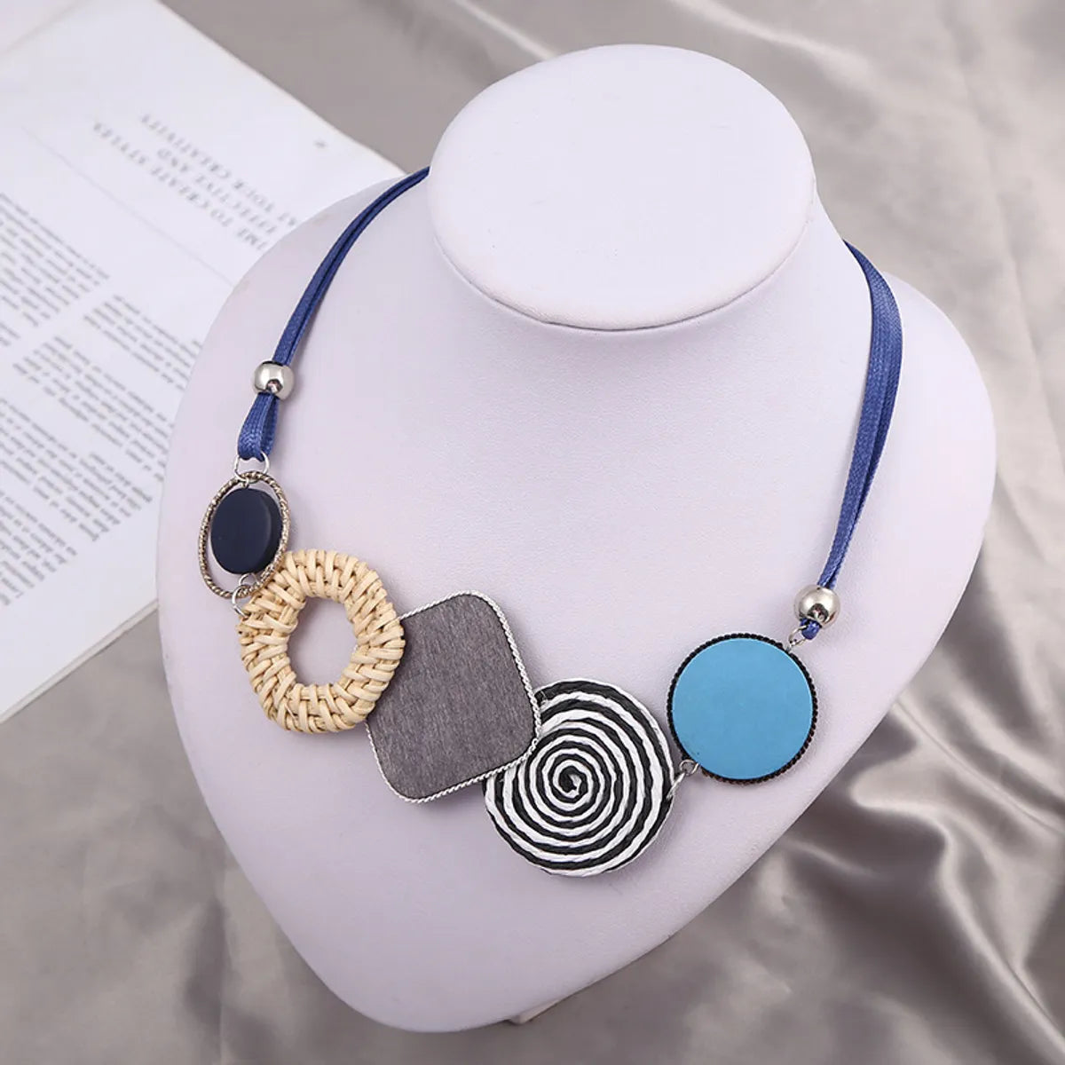 Women’s crystal drop necklace-Casual Round Plastic Resin Wholesale Sweater Chain