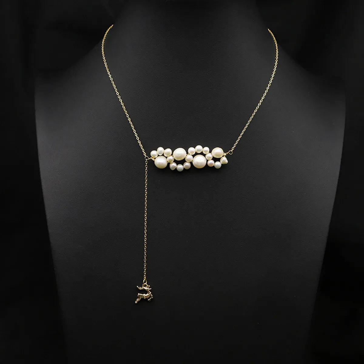 Women’s necklace with diamonds-Retro Round Freshwater Pearl Copper Plating 18k Gold Plated Necklace