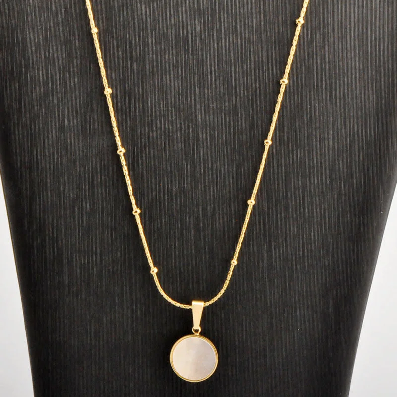 Women’s custom gold necklace-Titanium Steel Simple Style Round Pendant Necklace