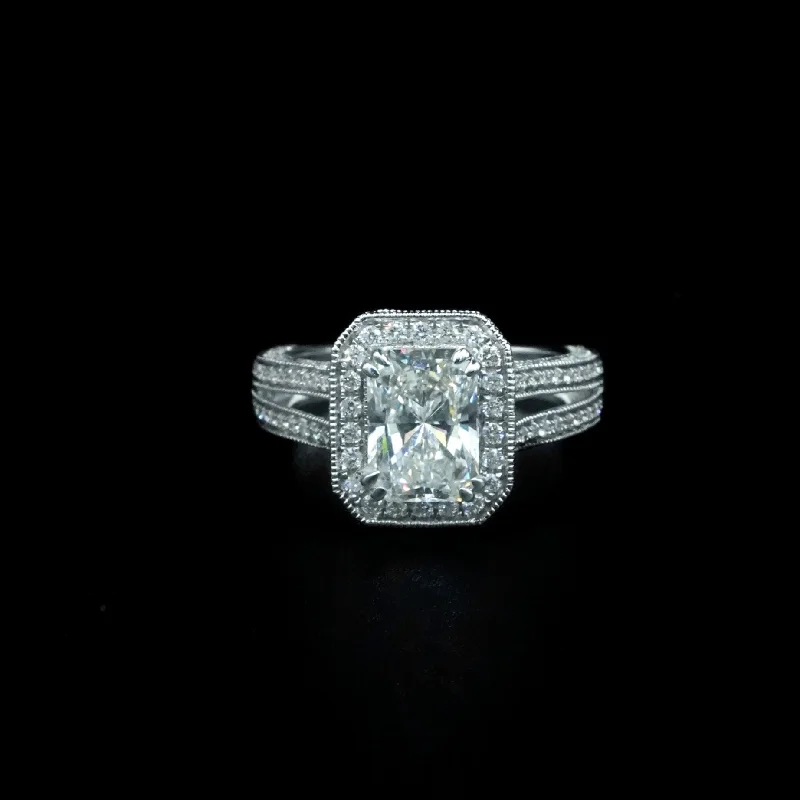 Women’s unique round-cut engagement ring-*NEW* 18K Engagement Ring 2 CT💎 Lab Created Diamonds Emeral Cut JTJ™