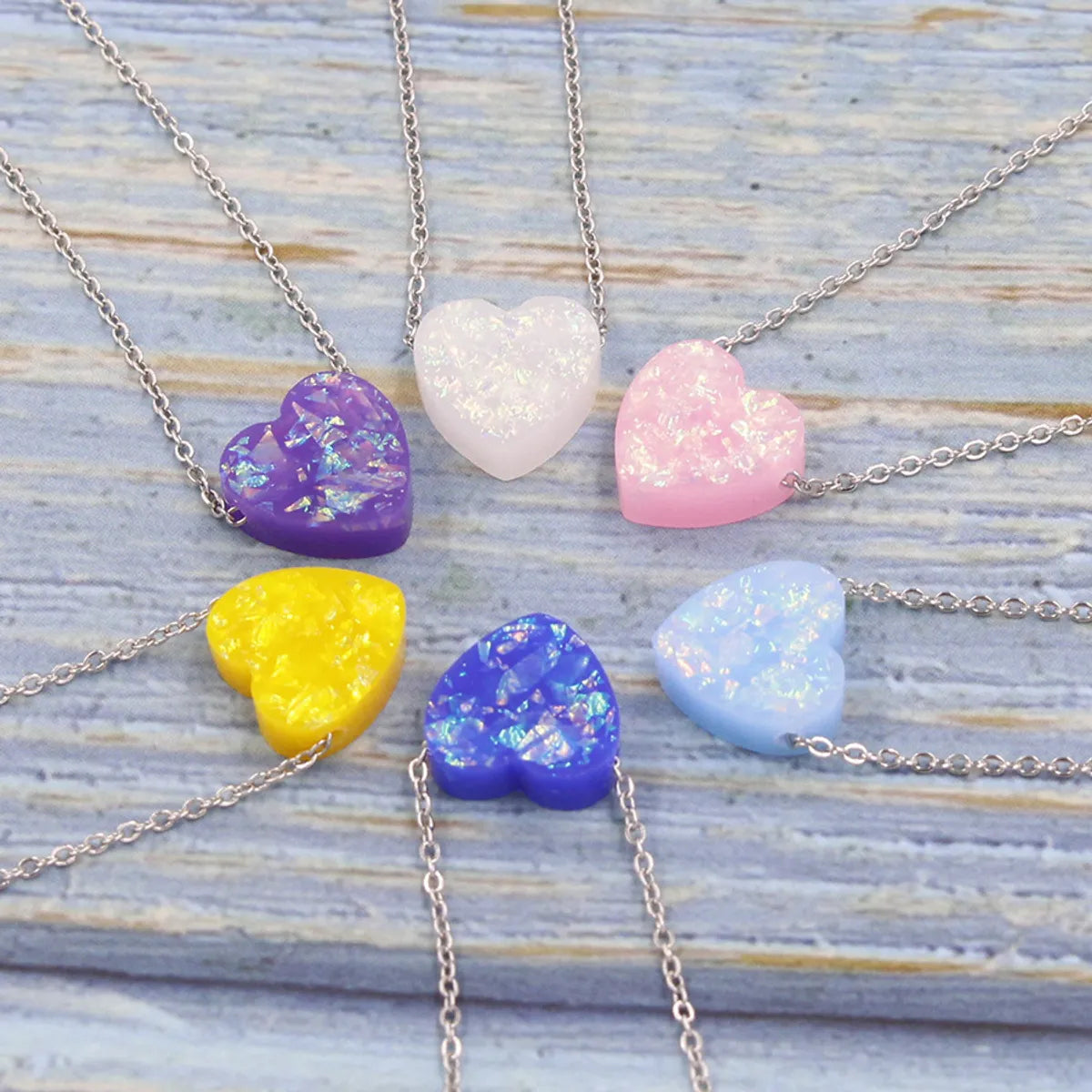 Women’s handmade necklace-Simple Style Heart Shape Resin Women's Necklace