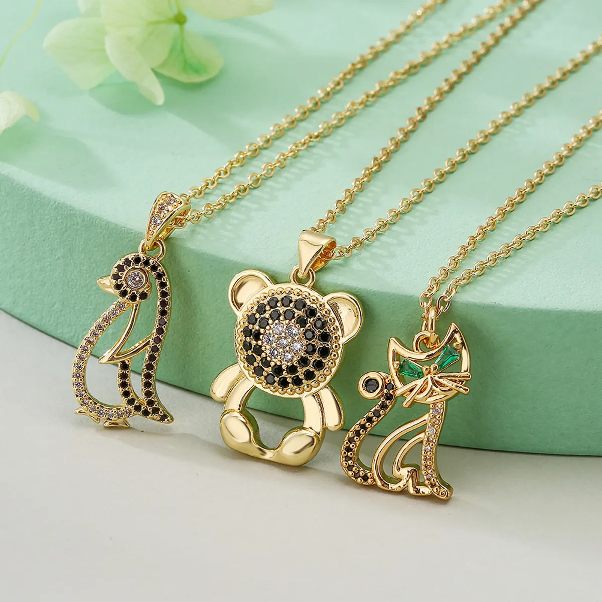 Women’s exclusive necklace-Simple Style Animal Copper 18k Gold Plated Zircon Pendant Necklace In Bulk