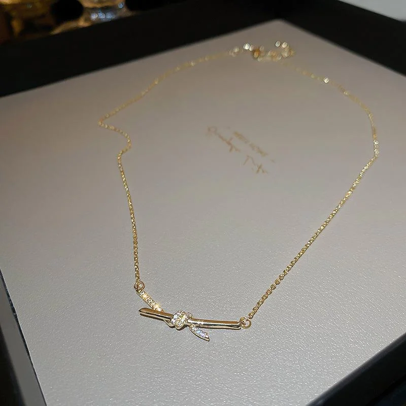 13# Necklace-Gold (Real Gold Plated Zircon Knot)