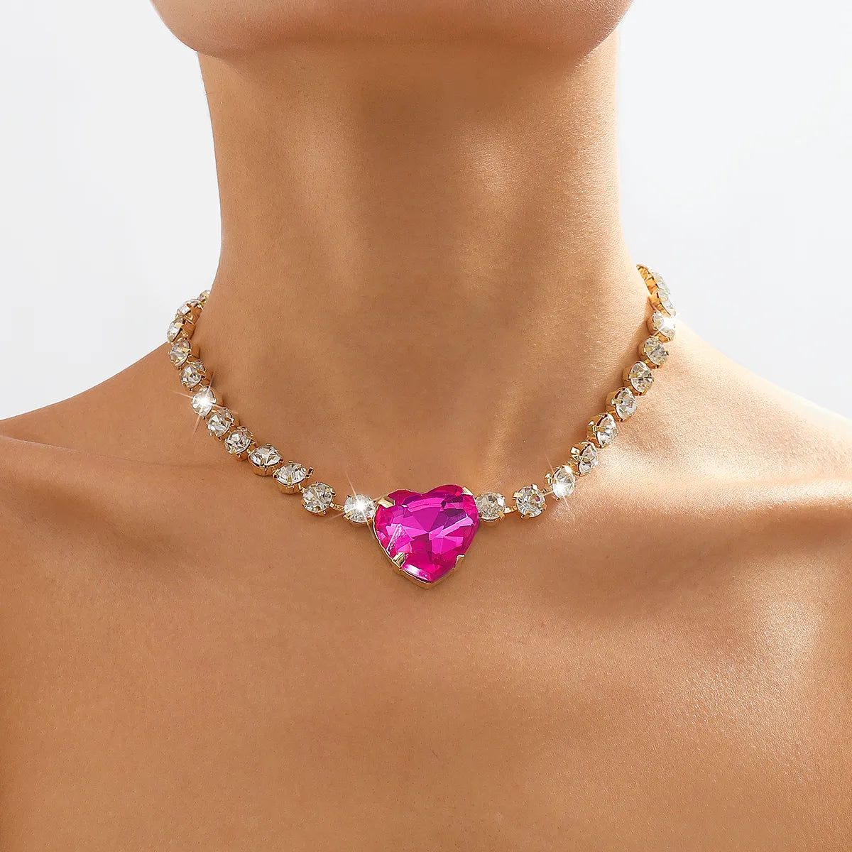 Women’s bridal necklace-1 Piece Shiny Heart Shape Alloy Inlay Glass Stone Women's Choker